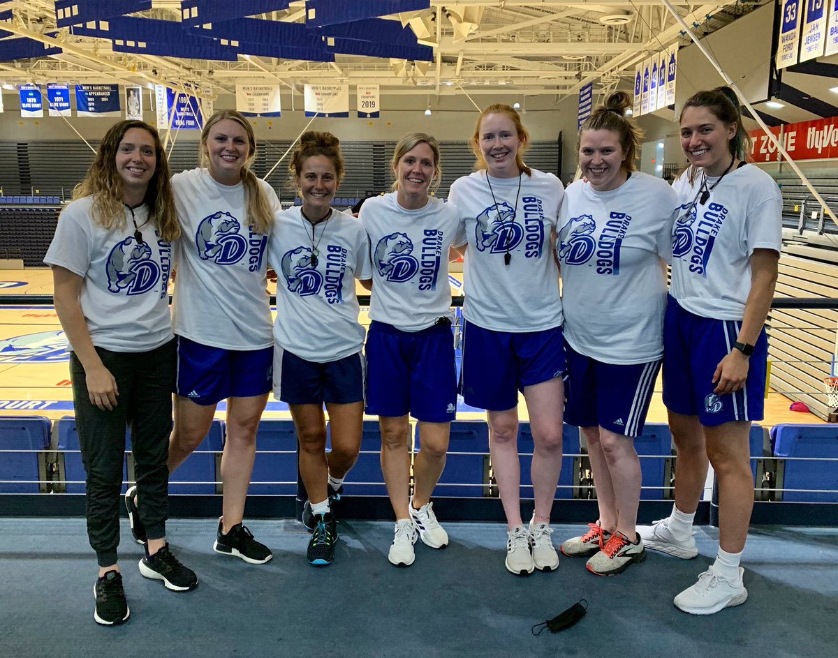 They all get an extra year right??

Great seeing these faces back in the Knapp this week!! 
💙🐶🏀 #BeBlue 
<a href="/DrakeCoachAP/">Allison Pohlman</a> <a href="/crush_34/">Cortni Rush</a> <a href="/Caitlin_Ingle22/">Caitlin Ingle</a> <a href="/lizzywendell/">lizzy wendell</a> <a href="/SaraRhine/">Sara Rhine</a> <a href="/becca_hittner/">Becca Hittner</a> #CaraLutes