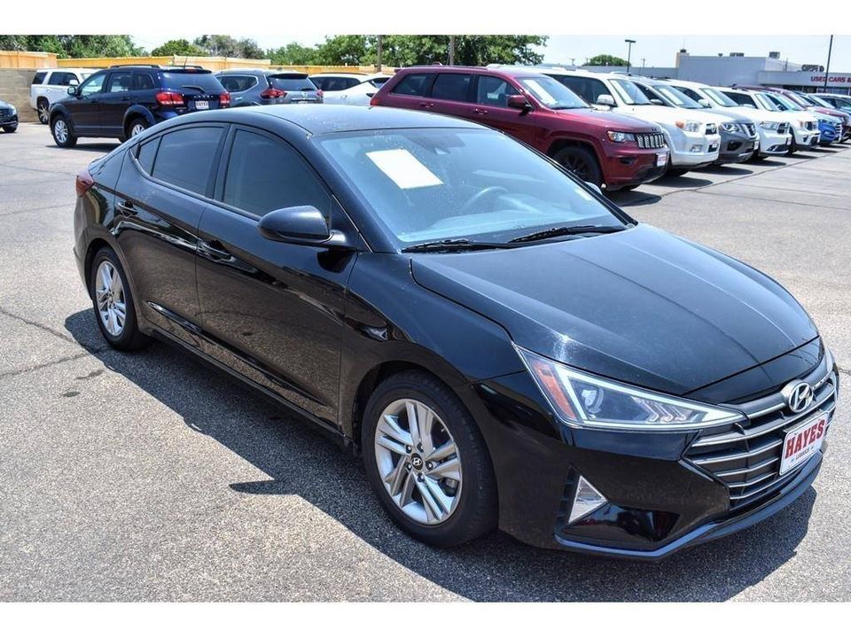 HayesMotorUsed's tweet photo. Our #2019HyundaiElantra will enrich your driving experience with near 37mpg on the open road! Technology, performance, and style make it the whole package💥😍. Safe and efficient, our #Elantra certainly stands out and is an intelligent choice💯!
Website➡️: https://t.co/nYXOw19SXQ https://t.co/4OyolmRix1