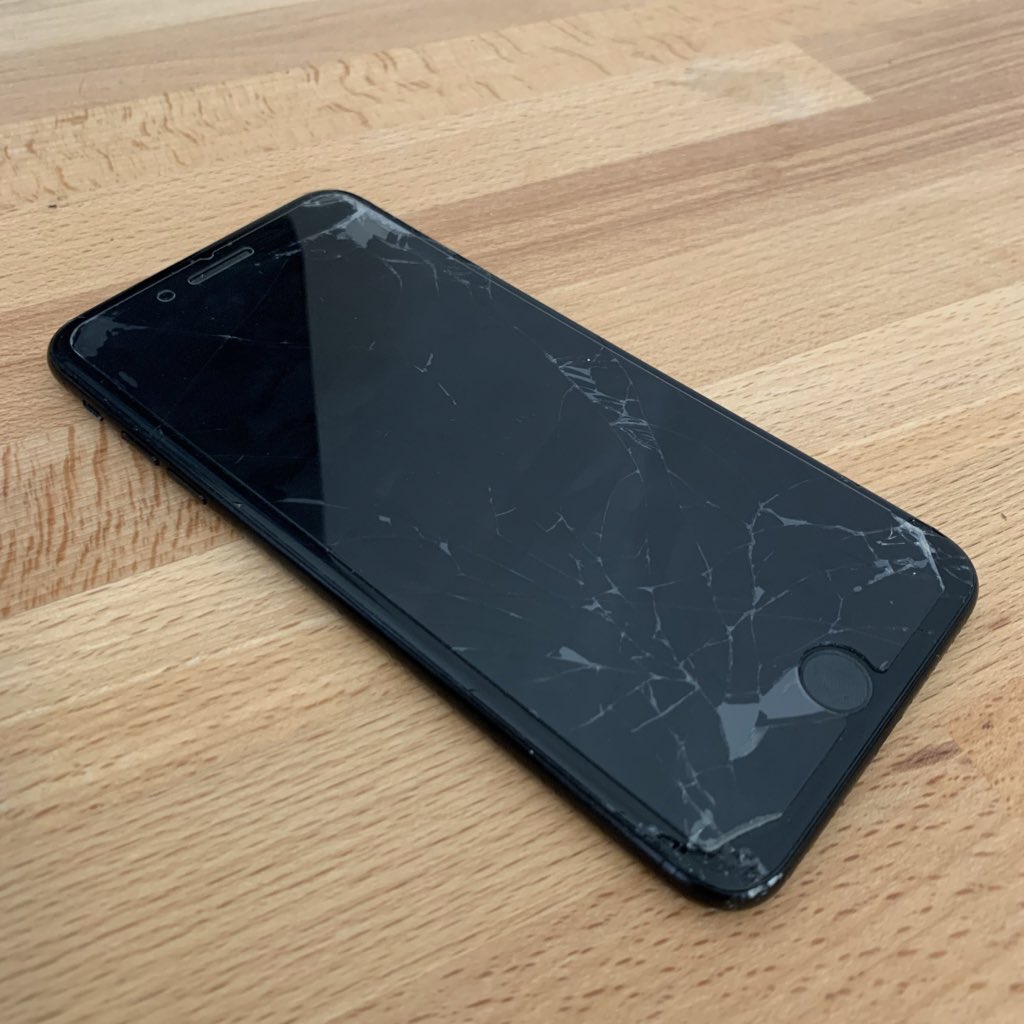 MikeShoss's tweet image. Why hello beta iOS phone, we meet again! 

#iOS #iOS15 #iOS15Beta