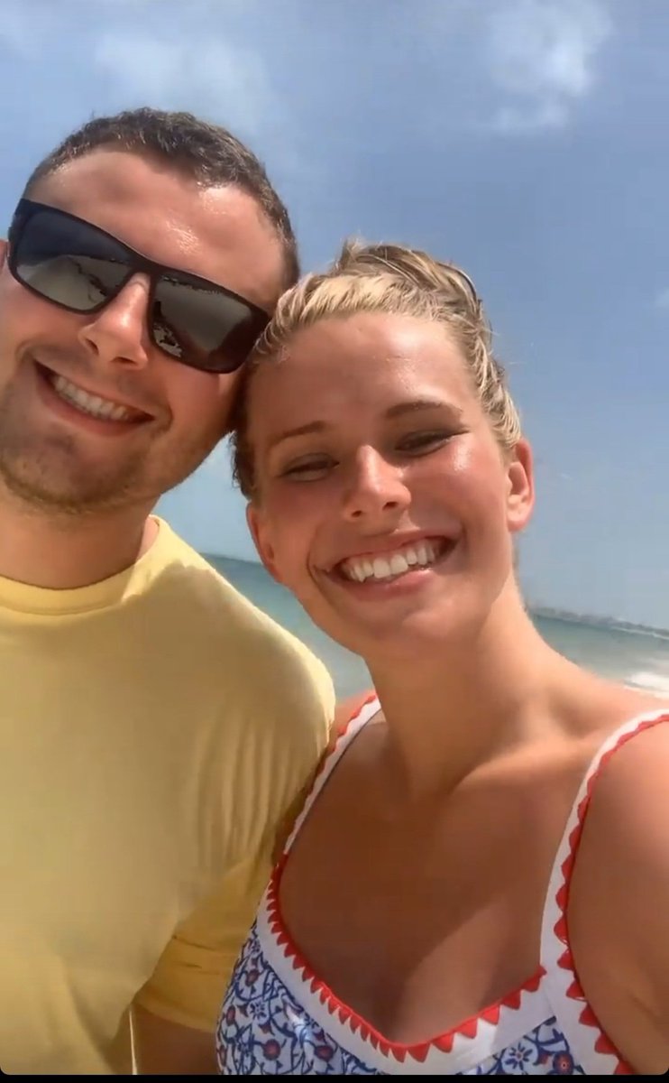 FASTCoachKeller's tweet photo. Mr. and Mrs. Keller in Cancun!
#FunNtheSun https://t.co/E9ihrGLct8