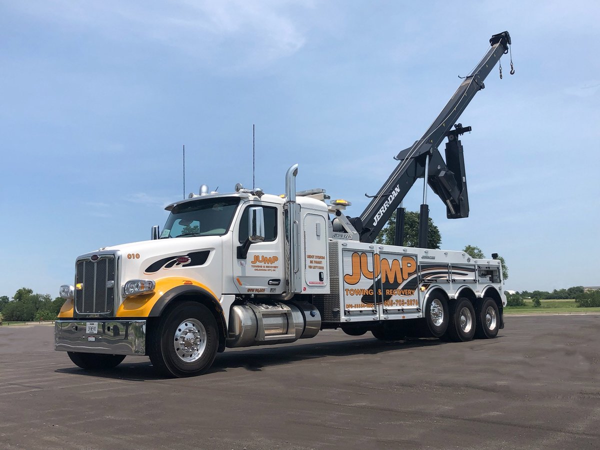 Jump_Towing's tweet photo. Friendliest staff driving the most vicious trucks.
#okc #towing #wrecker #peterbilt https://t.co/xTaWID0pcE