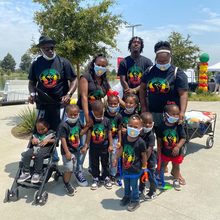 lacountyparks's tweet photo. Supervisor @HollyJMitchell hosted the first annual Juneteenth Celebration & Resource Fair at #EarvinMagicJohnsonPark today. ๐ณโ๏ธ This was a FREE community event honoring the history of Juneteenth by providing vital community resources and services, music, food, fun and much more! https://t.co/rLg8TceQ3O