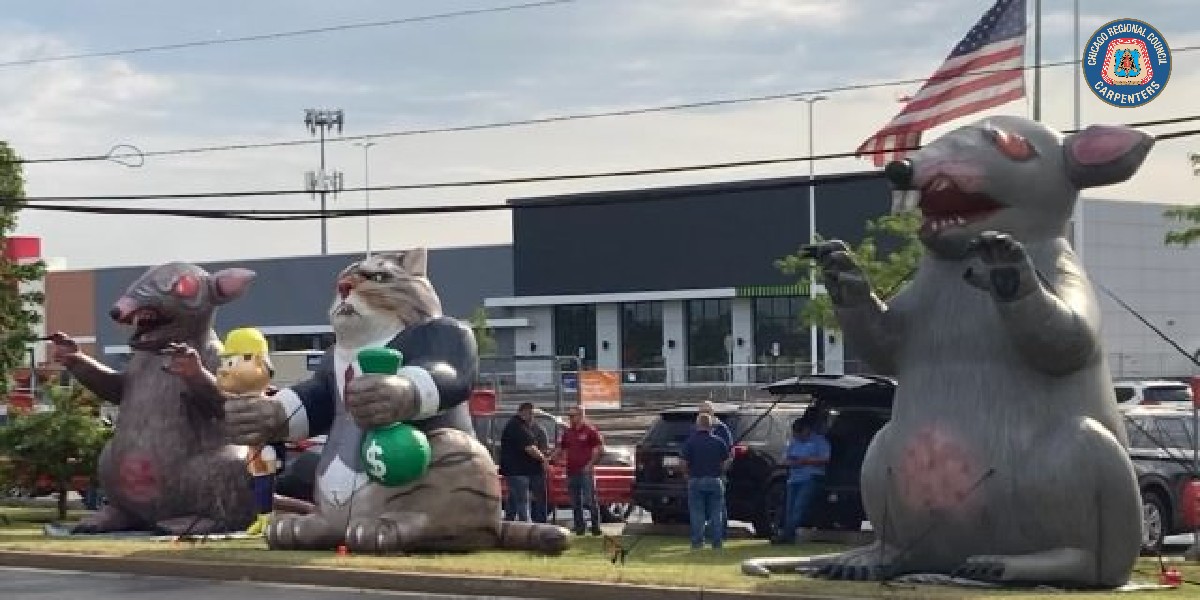 MidAmCarpenters's tweet image. #Local1 and #Local272 boys were fighting for fair wages and area standards this week at job actions in Chicago and Tinley Park. Support the working class! #BasswoodConstruction #AmazonFresh #Scabby #UnionStrong