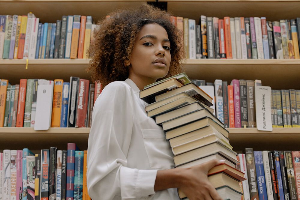 ⏰ #Kreisbibliothek: Verlängerte Rückgabefrist noch bis 15. Juli. 📚 Während der Schließzeit wurde die Frist zur Rückgabe ausgeliehener #Medien pauschal bis 15. Juli verlängert. Danach werden Mahngebühren fällig, falls Fristen überschritten werden. Das möchten wir gern verhindern