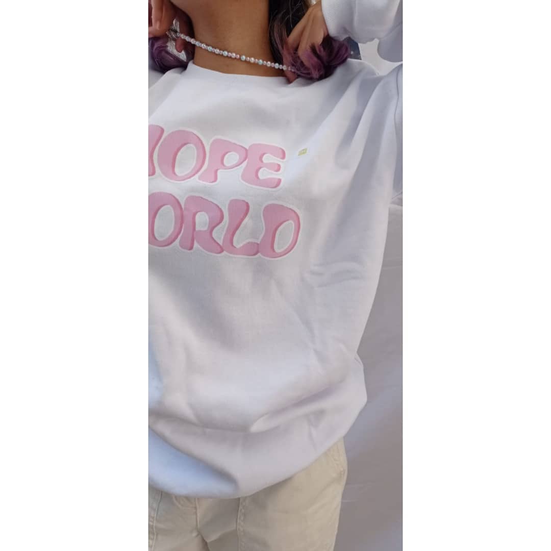 StoreGrk's tweet image. MOLETOM HOPE WORLD
💵 Valor: 120,00 + frete
Para comprar entre em contato com a loja pelas nossas redes sociais:
📸 Instagram: instagram.com/grk__store_?ig…
🛍️ Shopee: shopee.com.br/gigi123k
📞 Whatsapp: 35 9803-5688