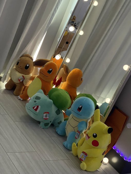 Professor Oak : Do you want a...  Me: yes. https://t.co/TyoYn3AAKj