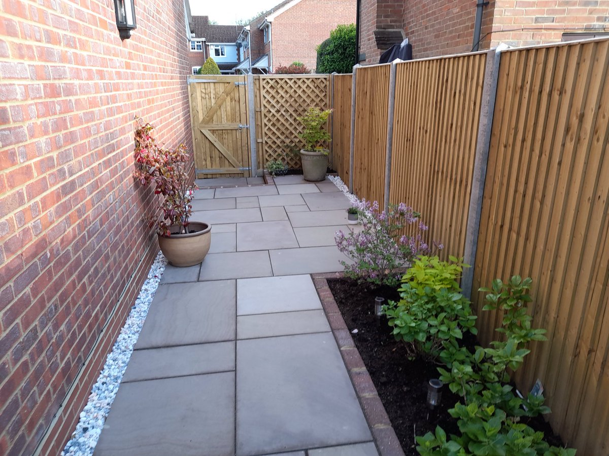 delboyrid's tweet image. #HowISolveProblems
I build patios. Nuff said!