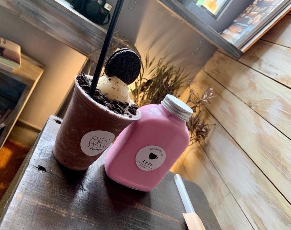 #チョコオレオシェイク
#いちごミルク
.
本日も11時からやってます🙌
.
週末の駐車場は、斜め前の周南法律事務所をご利用下さい！
.
<a href="/plus_stand/">プラススタンド</a>