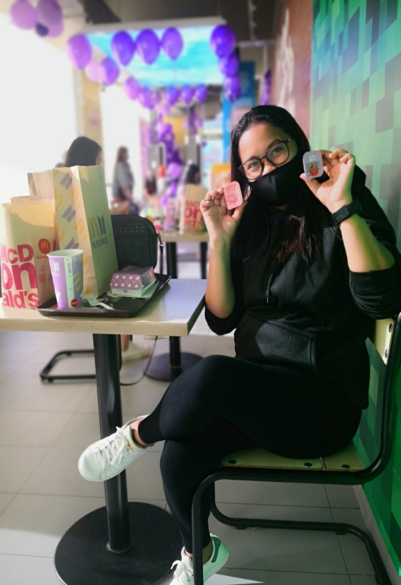 MareanneM's tweet photo. @McDonalds @BTS_twt 💜💜💜
Enjoy what you love #fan #BTSMealPH #BTSMeal https://t.co/vuewPcmuAt
