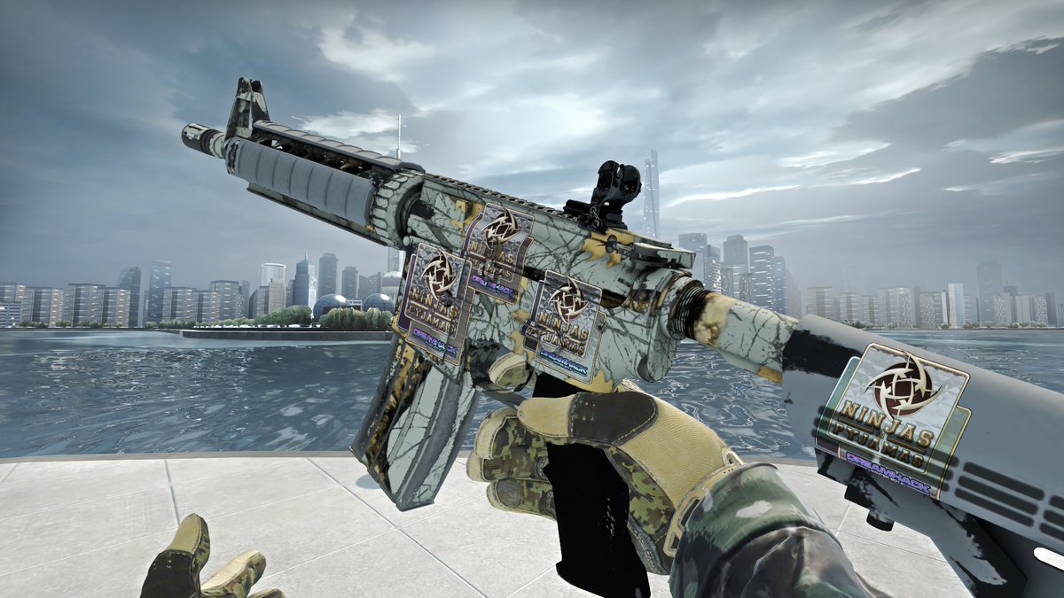 PizzzaBot's tweet image. Complete FN Modern Hunter Collection. All 4x NiP (Holo) DH14. I&apos;m so happy to finally have it complete and each of them looks beautiful in game.