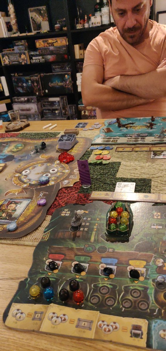 Tacurta's tweet photo. Another weekend another game. #merchantscove #finalfrontiergames @FinalFrontierG #bgg #Kickstarter #boardgames https://t.co/Lr62FzFXiO