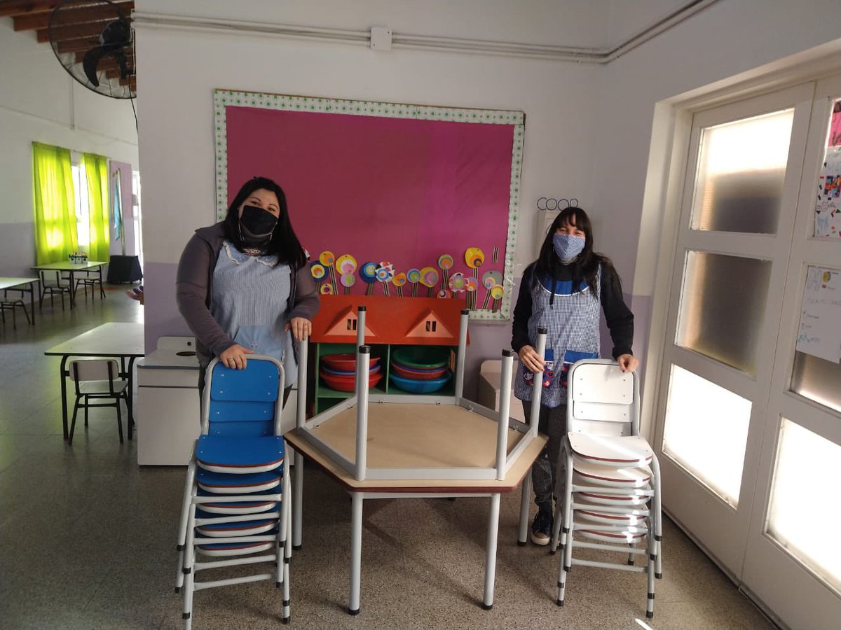 mjcolaci's tweet photo. Entre ayer y hoy, entregamos mobiliario escolar a 18 jardines de infantes de #TresDeFebrero 🪑

• Seguimos 💪🏻 #ConsejoEscolar3F https://t.co/BjIQvUyB7p
