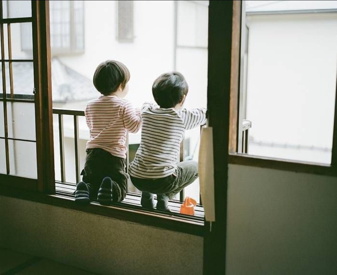 _eunseoo__v's tweet photo. @rowoon_kim96 They actually waiting for you to come home, and it's same like me https://t.co/bwe8ARGln6
