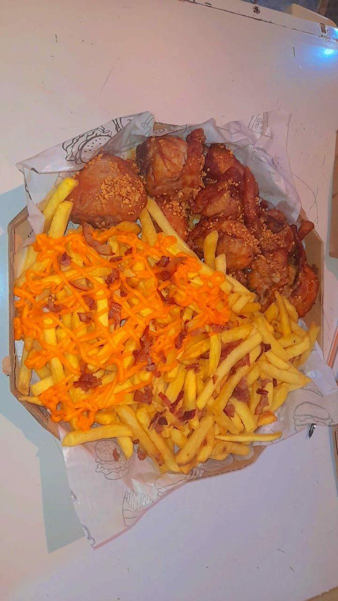 veigalanche's tweet photo. Já estamos funcionando 🍔🍟📢💥

VEIGA BURGER VARIAS OPÇÕES.

Quarta Feira a Domingo.
Horario 19h até 2h Da manhã 

Consulte taxa entrega 🛵
Estamos no Ifood 🛎
Aceitamos cartão📲 https://t.co/AbfWit4M2a