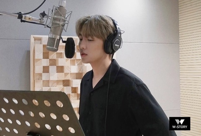 Benjaporntum's tweet photo. หลังจากที่ร้อง OST ให้กับ W Story มาสองเรื่อง #whereyourEyeslinger กับ #Mrheart ตอนนี้ก็ได้มาเล่น BL เองแล้ว รอดูในเรื่องนี้จะได้ร้อง Ost กันด้วยหรือเปล่านะ 🤔 #Gowoojin #Choichani #lightonme #Koreanbl #Wishyou #Tomystar #YoumakemeDance #noblemanryuswedding https://t.co/2A2jEUCxU3