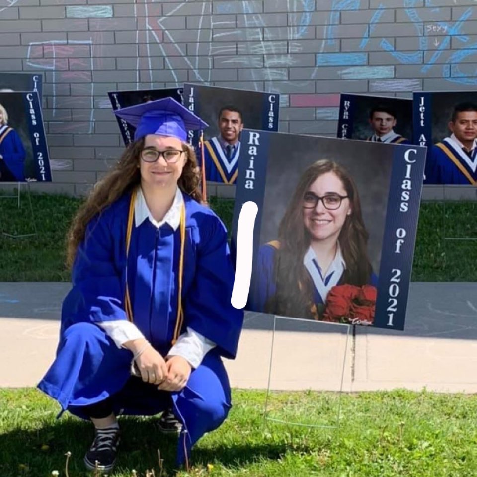 And just like that, I’m officially graduated and finished high school 😌