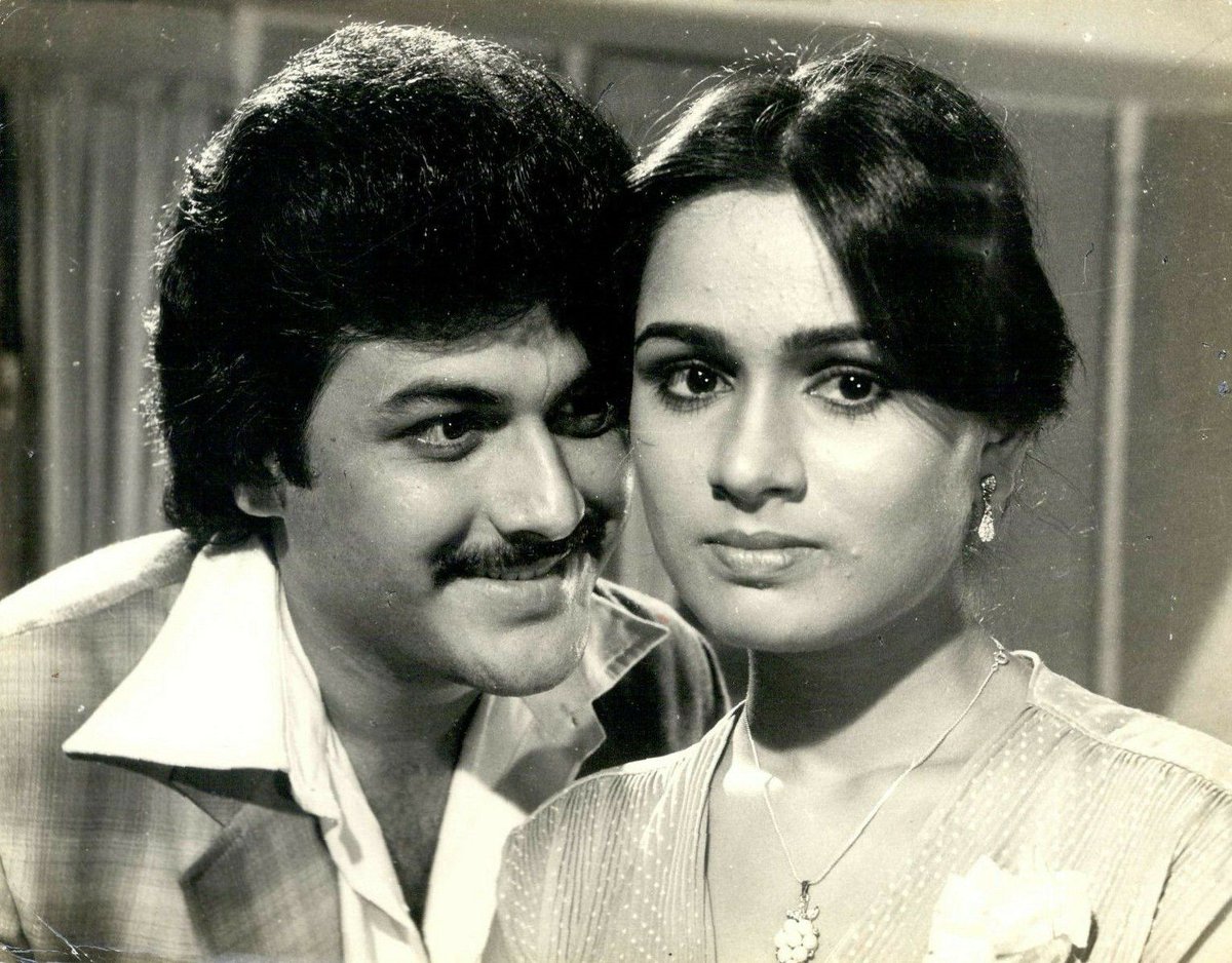 BombayBasanti's tweet image. Tum Itna Jo Muskura Rahe Ho..
Tumhari Palko Ki Chilmano Mein..

B&apos;day wishes to lead/supporting actor of 70s-80s, #RajKiran who has been missing for few years now 

With #PadminiKolhapure #SwaroopRawal #ShabanaAzmi 
@RishikaMahtani @KolhapureP  @YoSwaroop @AzmiShabana