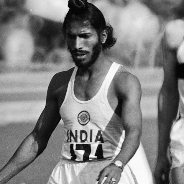 A powerfully written sequence when #MilkhaSingh finally goes to the place which has haunted him the most,his old home.

We see he just sitting there and crying! And once the tears are dry, he runs for his last race.He runs like never before. The flying Sikh.  #BhaagMilkhaBhaag