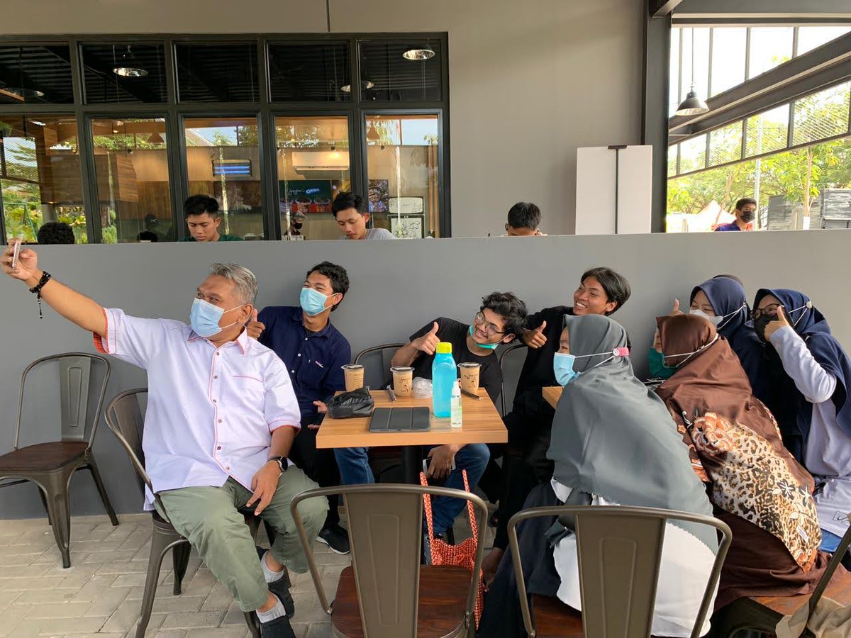 Merawat kebersamaan bersama para millennials di usia kita yang terpaut jauh memberikan inspirasi tersendiri untuk wawasan kekinian...
#garudakeadilan 
#MillenialsChoice2020 
#anakmuda