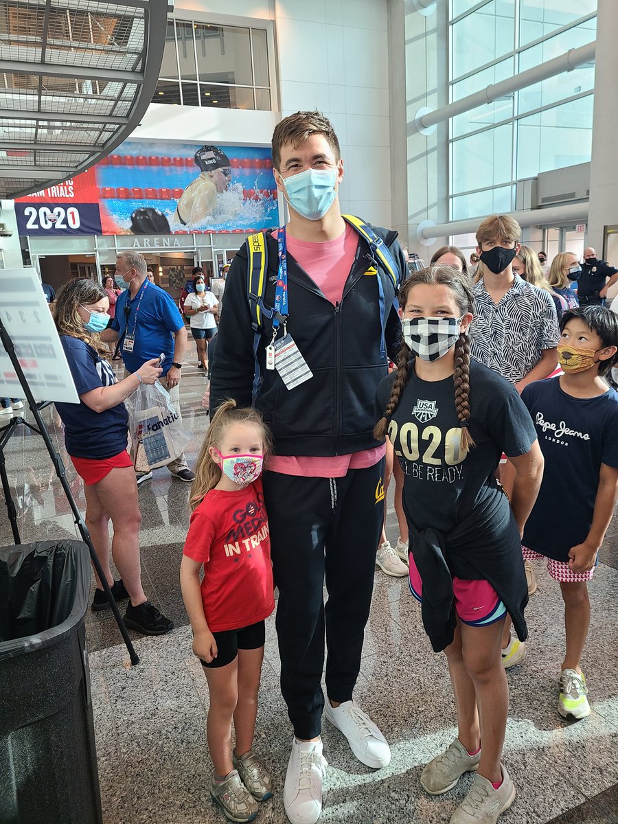 mrshatchergr2's tweet photo. Ready for a great night tonight at #SwimTrials21 !  Good luck to all of the athletes! https://t.co/mWqkJvKsrc