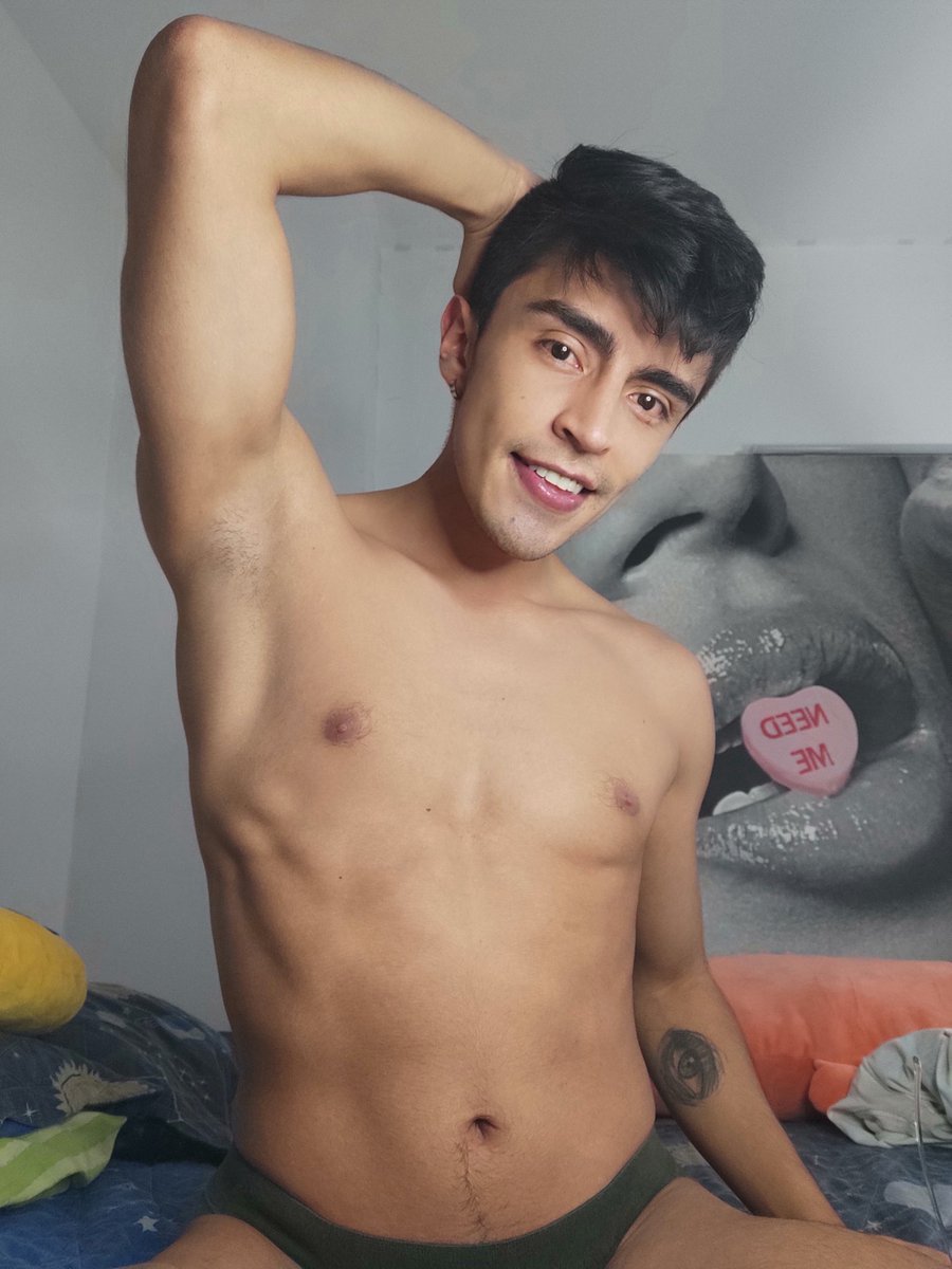 Hotlatinbab's tweet photo. Hey there I love you! https://t.co/tRXmMn7U42