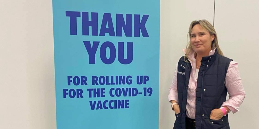 equinevetaus's tweet photo. COVID update #BainFallon: These are uncertain times. In the unlikely event of cancellation, or if you cannot travel due to Gov regs. EVA is offering full registration refunds &amp; 24hr hotel cancellation policy. On a more positive note 'la Presidenta' is vaccinated!@HollyHolslewis https://t.co/T7Li2TqxuA