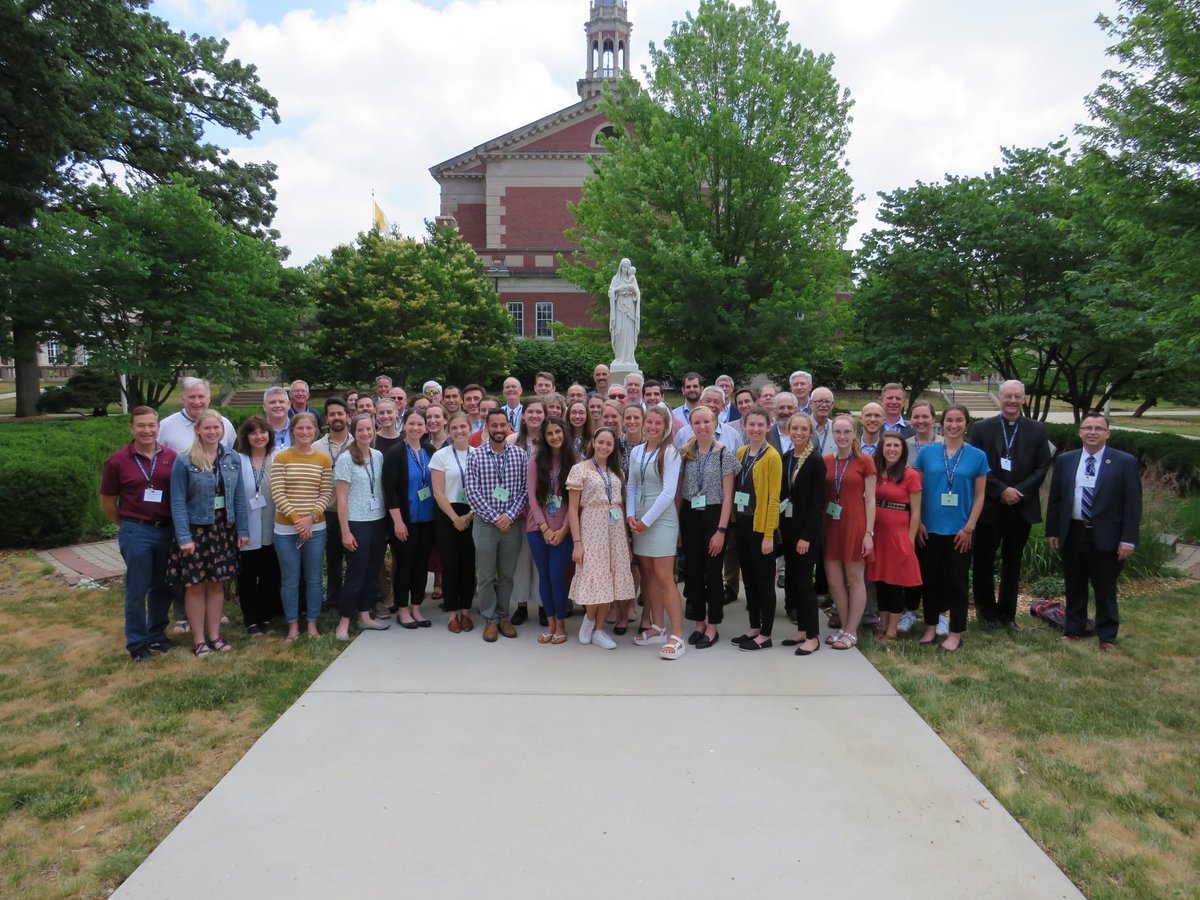 catholicmed's tweet image. We love our medical students and residents! #medicalstudents #residents #catholic #healthcare #doctors #CMABootCamp2021