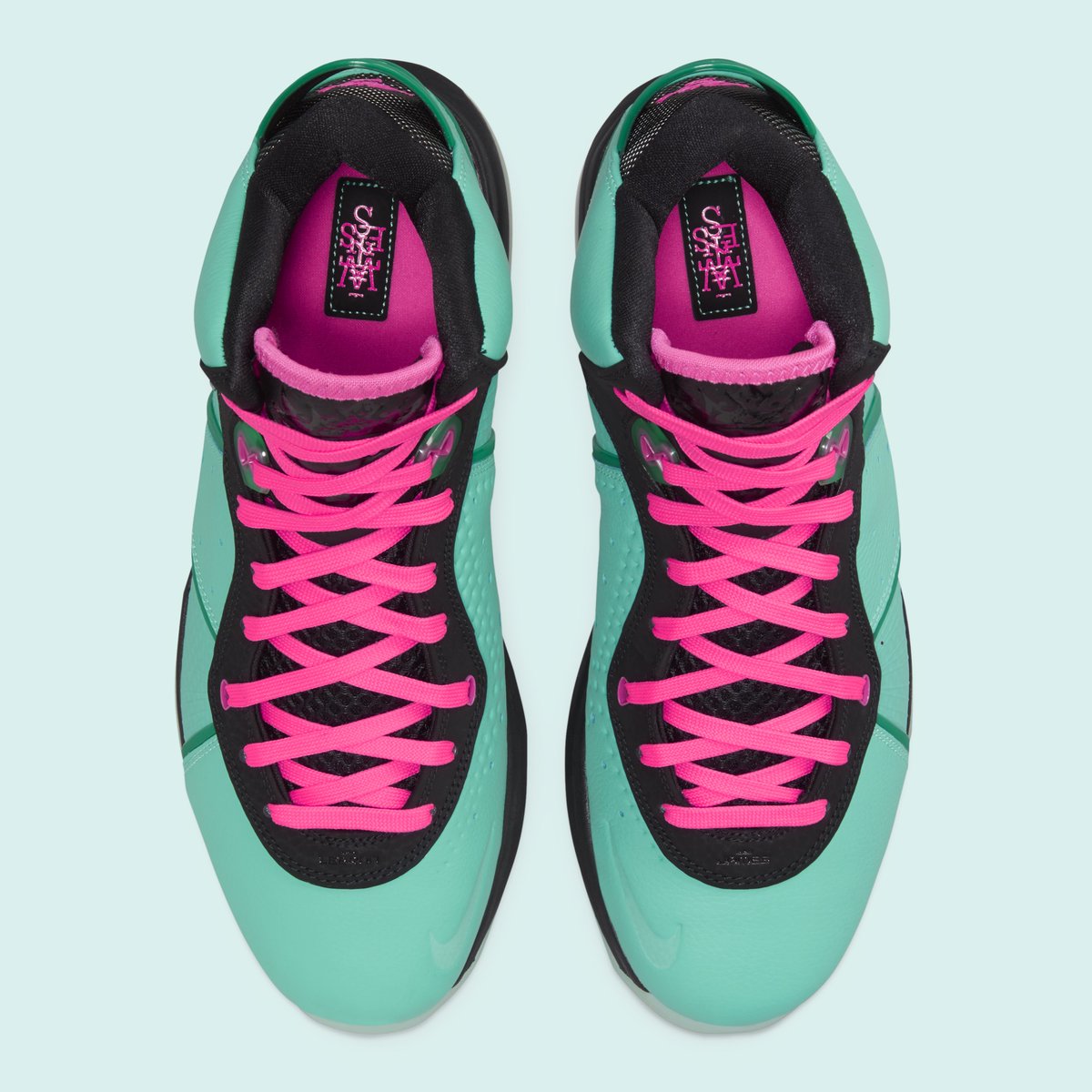 J23app's tweet photo. Official Images: LeBron 8 QS "South Beach" https://t.co/COwUvH4aLq