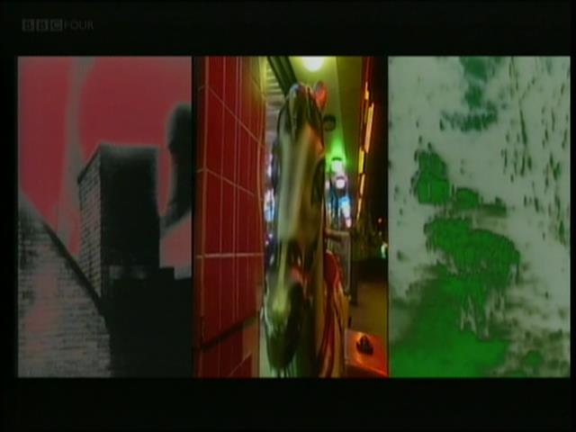 TelevisionVault's tweet photo. A choice of viewing...! @TheCharlatans #OverRising ⤴️⤵️⬆️ #TOTP #TOTP91 #TOTP1991 https://t.co/kUuLDZ2dM3