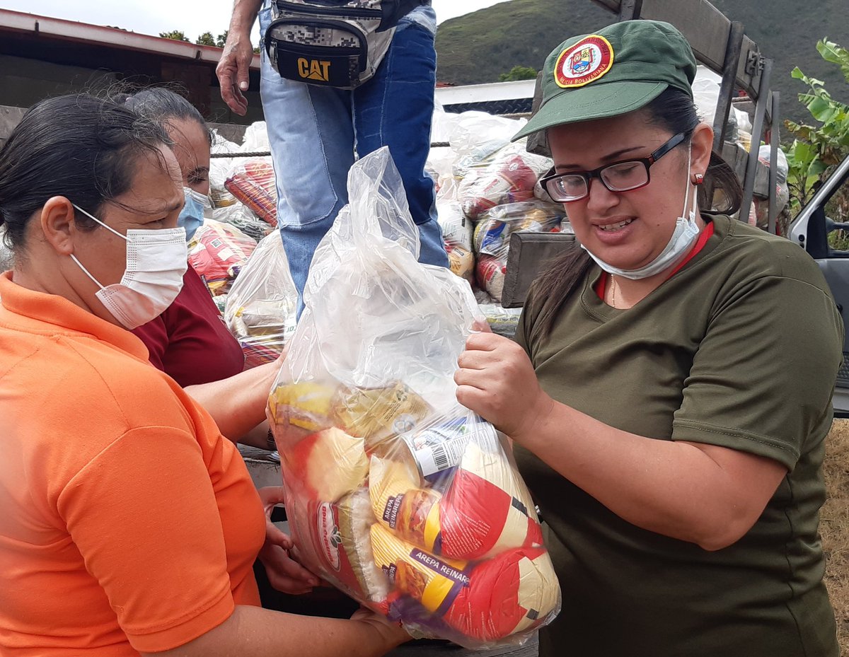 Nuestra juventud valiente en batalla constante apoyando los proyectos de la Revolución.Gracias al Protector y diputado <a href="/FreddyBernal/">Freddy Bernal</a> por estos beneficios para nuestras familias riobobenses. <a href="/BermudezJoseA/">Bermúdez José</a> <a href="/Juntosxtachira1/">Juntos por Táchira</a> <a href="/PSUVTachira/">PSUV Táchira</a>