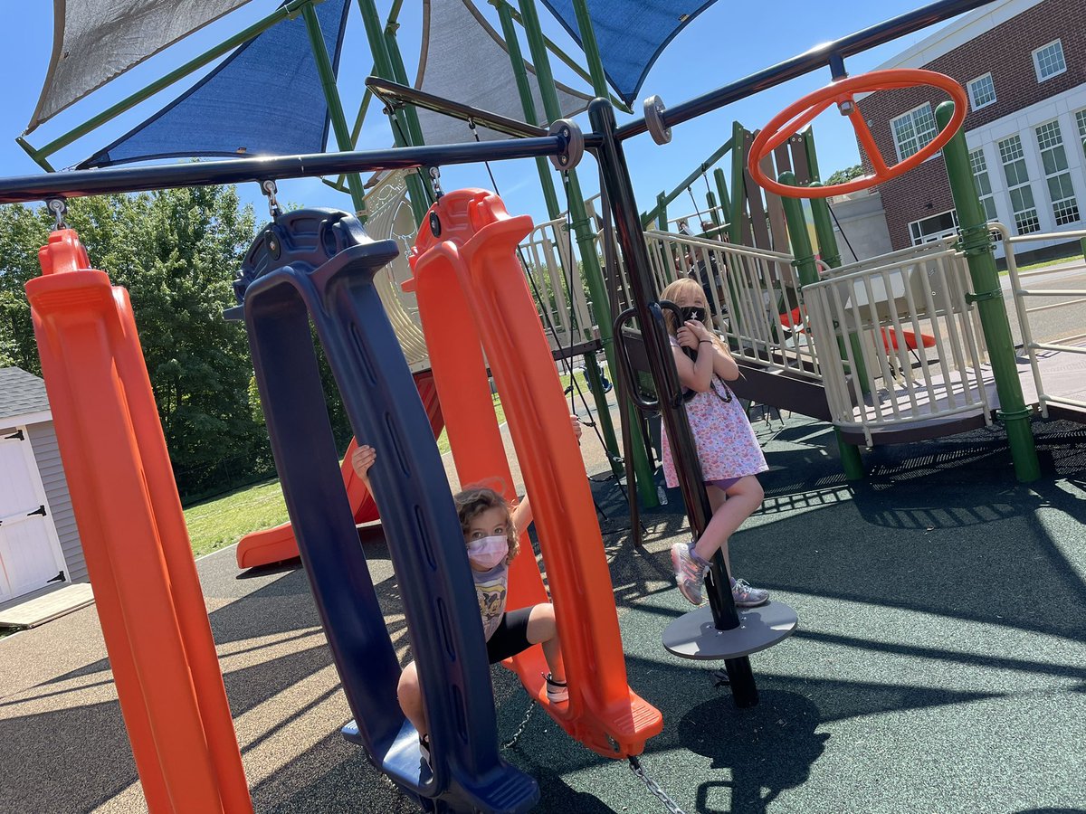 Purmegple's tweet photo. Extra recess for Room 112 on the last day of Kindergarten!! Such a great group of students!! @MulcaheySchool https://t.co/CH7jBNHqNh