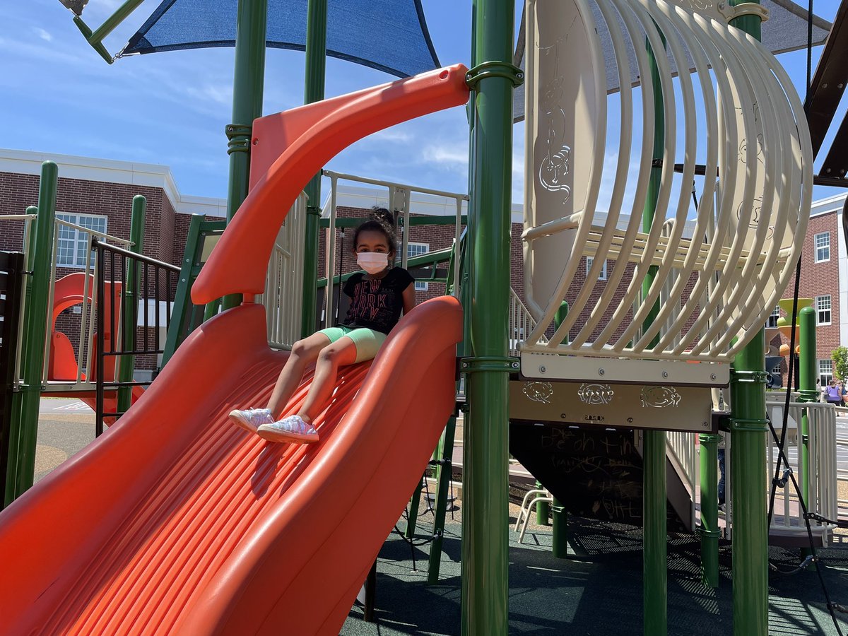 Purmegple's tweet photo. Extra recess for Room 112 on the last day of Kindergarten!! Such a great group of students!! @MulcaheySchool https://t.co/CH7jBNHqNh