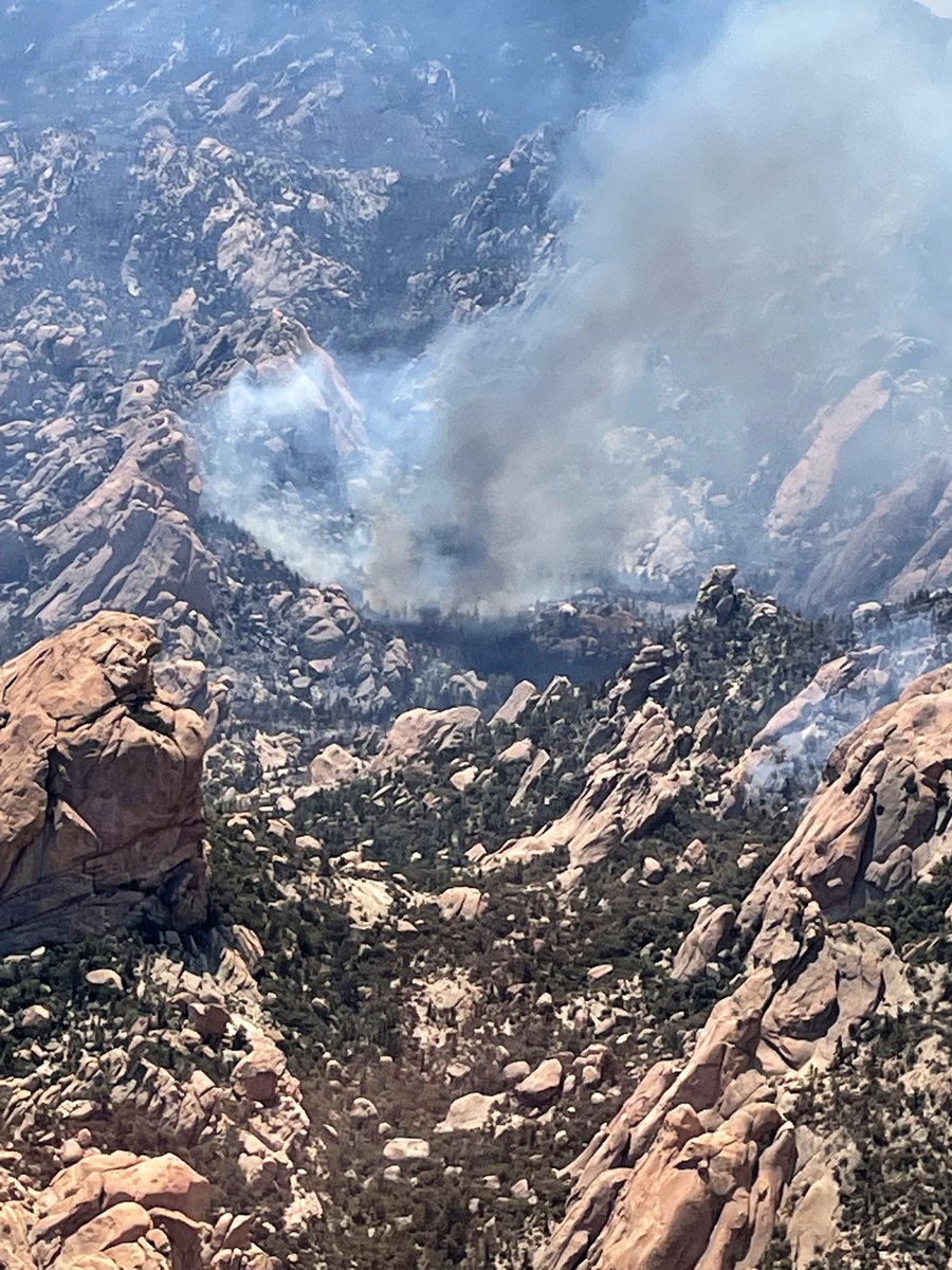 PinnacleInfo21's tweet image. Aerial recon photos taken this morning on the #PinnacleFire show burning in steep, rocky terrain within the Wilderness. Stay up on the latest: inciweb.nwcg.gov/incident/7523/ #AZFire