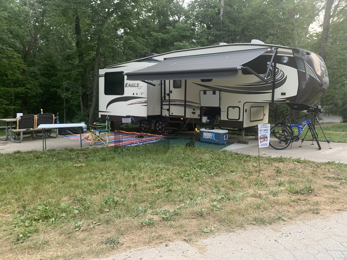 All setup on this Friday ready to relax and enjoy the weekend. <a href="/GoRVing/">Go RVing</a> <a href="/RoamingTimes/">Roaming Times RV🏞️</a>