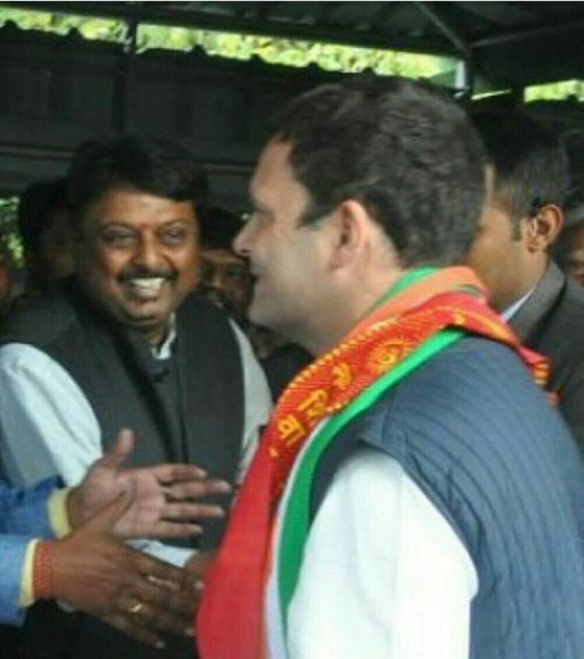 Binay Sinha (@binay__sinha) on Twitter photo युवाओं के प्रेरणास्त्रोत, अखिल भारतीय कांग्रेस के पूर्व राष्ट्रीय अध्यक्ष श्री राहुल गांधी जी को जन्मदिन की हार्दिक बधाई एवं अनंत शुभकामनाएं।
मैं ईश्वर से आपके उत्तम स्वास्थ्य व दीघार्यु होने की कामना करता हूं।
#RahulGandhi <a href="/SinghRPN/">RPN Singh</a> <a href="/kcvenugopalmp/">K C Venugopal</a> <a href="/priyankagandhi/">Priyanka Gandhi Vadra</a> <a href="/INCJharkhand/">Jharkhand Congress</a> युवाओं के प्रेरणास्त्रोत, अखिल भारतीय कांग्रेस के पूर्व राष्ट्रीय अध्यक्ष श्री राहुल गांधी जी को जन्मदिन की हार्दिक बधाई एवं अनंत शुभकामनाएं।
मैं ईश्वर से आपके उत्तम स्वास्थ्य व दीघार्यु होने की कामना करता हूं।
#RahulGandhi <a href="/SinghRPN/">RPN Singh</a> <a href="/kcvenugopalmp/">K C Venugopal</a> <a href="/priyankagandhi/">Priyanka Gandhi Vadra</a> <a href="/INCJharkhand/">Jharkhand Congress</a>