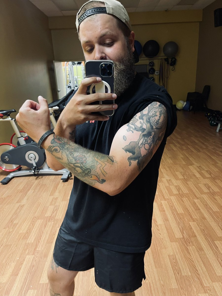PhantomNova77's tweet photo. Feel like the man of the year https://t.co/rbWR67bUqx