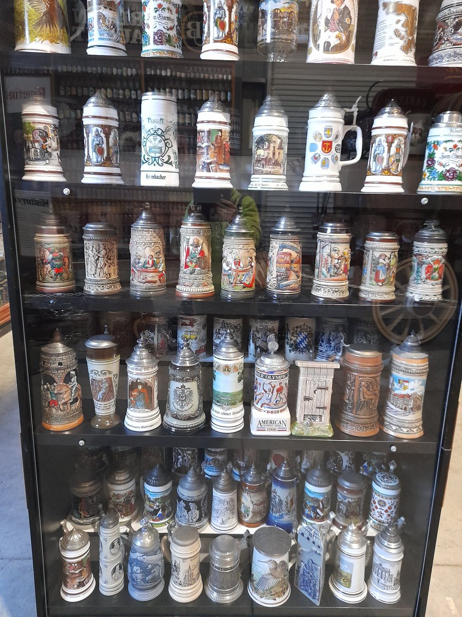 LindasTravels1's tweet photo. Playing Tourist.
Checked out the 
Great Aussie Beer Shed this morning at Echuca. 
Amazing collection. https://t.co/Bz6MgkOGhs