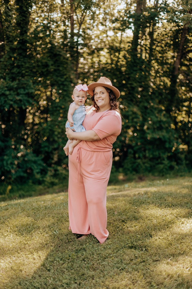 jonibrooks1's tweet photo. “if you ever feel like giving up, just remember there is a little girl watching who wants to be just like you…don’t disappoint her”💖  #mommysgirl🎀 #mywholeworld🌎❤️ https://t.co/XrP98NoA6A