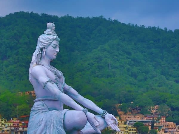महेश नवमी के पावन पर्व की देशवासियों को हार्दिक बधाई और शुभकामनाएं। इस अवसर पर प्रार्थना है कि भगवान भोलेशंकर और मां पार्वती की कृपा हम सब पर बनी रहे। सम्पूर्ण विश्व का कल्याण हो तथा कोरोना महामारी का संकट जल्द दूर हो। 
हर-हर महादेव!!!

#maheshnavmi 
#महेशनवमी
