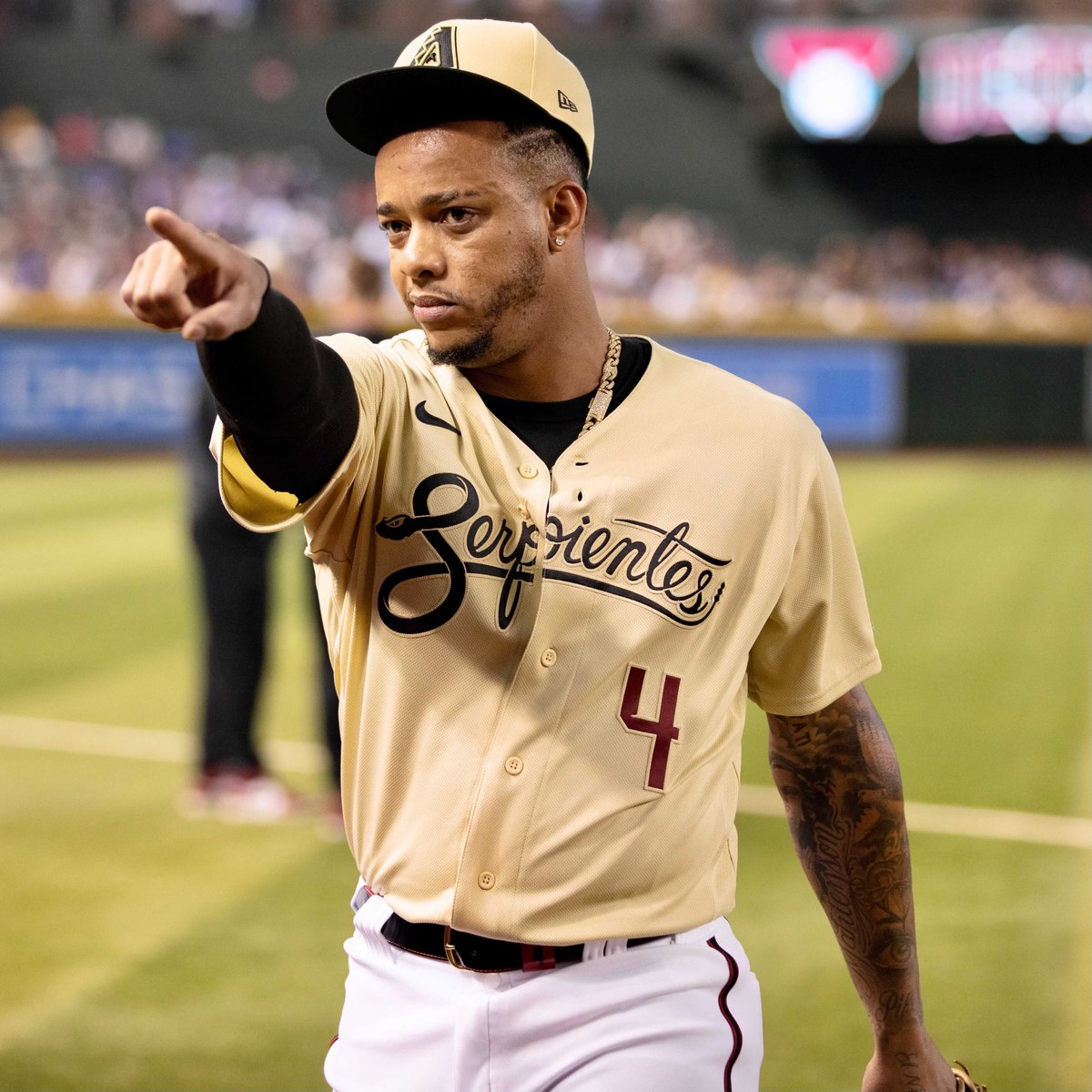 Arizona Diamondbacks debut new earth-tone 'Serpientes' uniforms