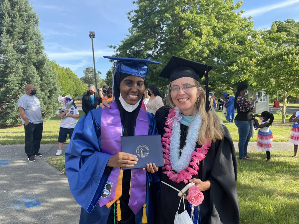 SouthSeattleCC's tweet photo. πππ Highlights from todayβs #GraduationCelebration! Way to go Otters! #Southgrad #UNSTOPPABLE https://t.co/7OYmdLrOyh