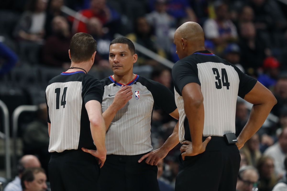 ZayTwin1's tweet photo. #Sixers had to beat the Hawks and these guys tonight ๐คฆ๐พโโ๏ธ#76ersin7 https://t.co/0dtV0pVIa4