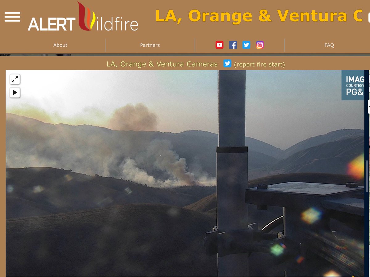 eocKen1's tweet image. Brush fire at Lebec Service Road and Crane Canyon road. Kern County, Ventura county response area- probably LA county too. #LebecFire #VCFD #KernCountyFire