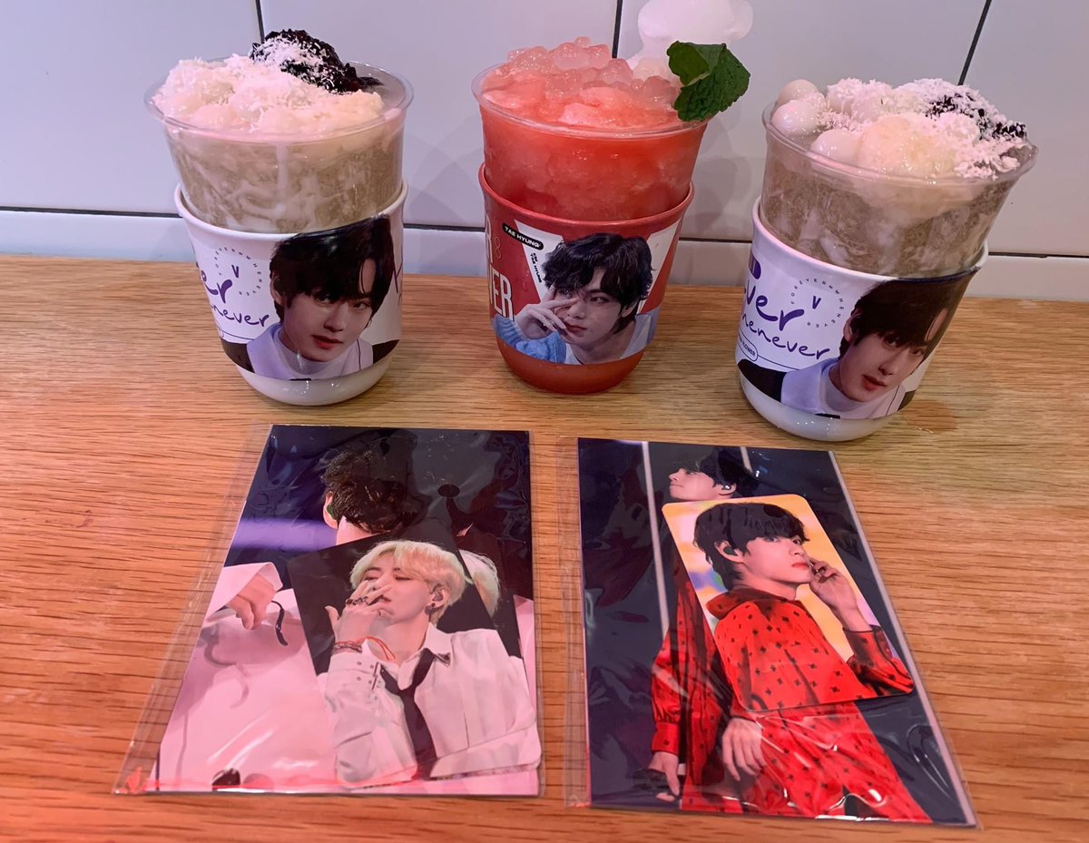 circus_doll's tweet photo. Friday night ventures sparkle ✨ Thank you @JellChill and @RULER_V  #bts #BTSARMY #BTS8thYearAnniversary @BTSNewYorkCity https://t.co/Sy5KaDXmnP
