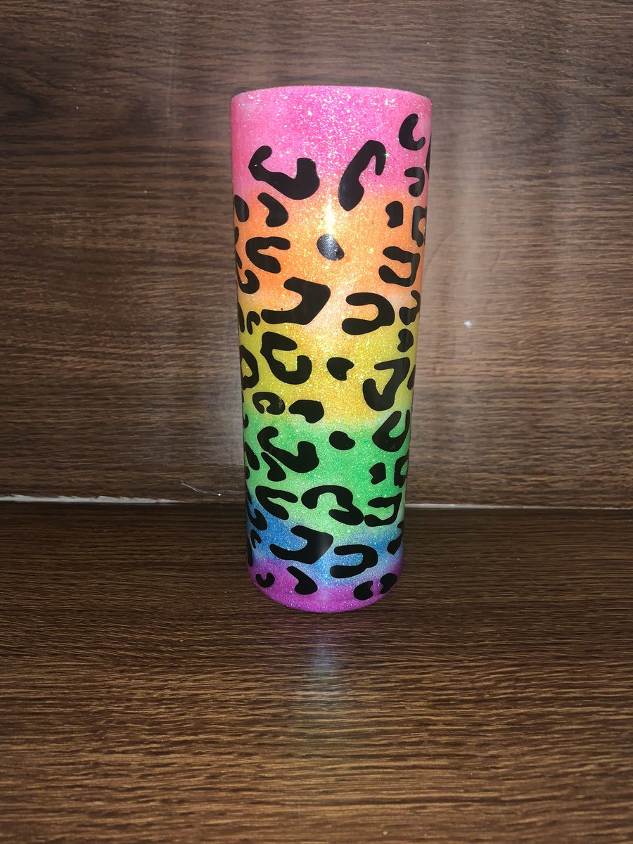 bravenewmads's tweet photo. One of my favorite cups I’ve made yet 😍 https://t.co/eAh7nxm9OD