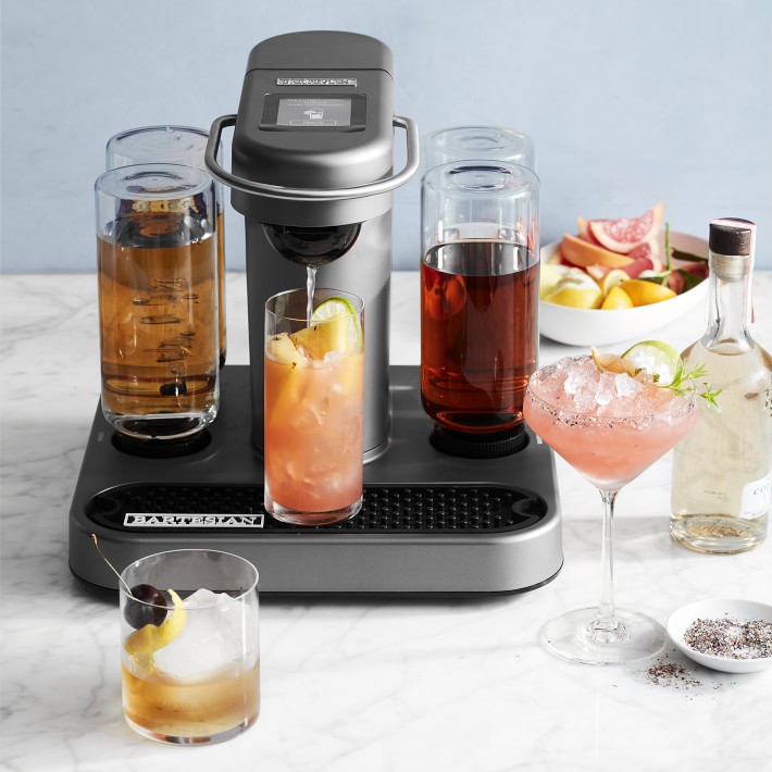 Still in need of a #FathersDay gift? Have a dad who likes to make his own cocktails at home? Then check out this selection of gift ideas from <a href="/WilliamsSonoma/">Williams Sonoma</a>. ➡️ bit.ly/2S4sjm7