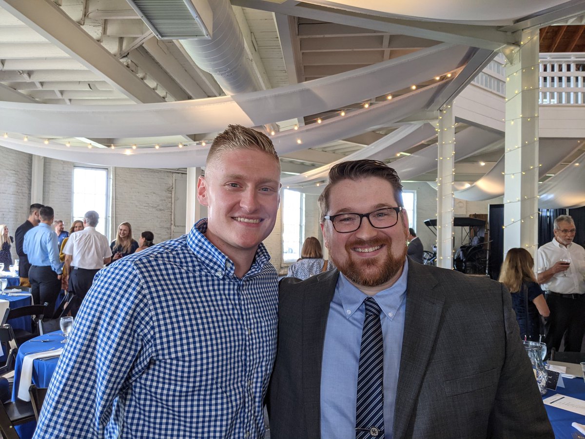DrNick_DO's tweet photo. Honored and humbled...

So blessed to be a resident at @uk_pmr and excited to be continuing with the program as an attending! 

Btw, look at those @DCOMtweets
Alums!

#Physiatry #residencygraduation https://t.co/KETf3lrHsa