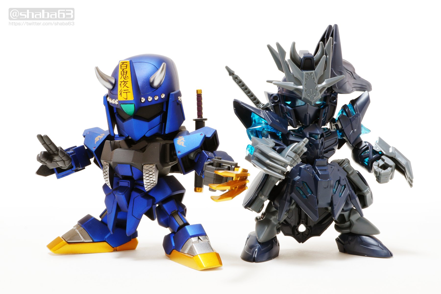 しゃばろくさん ご先祖様 とニンニンポーズあわせ 公式でも百鬼丸 リスペクトですと言及されてたと思いますが ツノとかはモロって感じだけどあとは百式系つながりとか マインドの部分ですかね Sdガンダム T Co Tgzlzcz5i6 Twitter