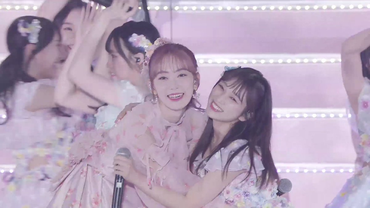 sakura and nako grew up together so beautifully 🥺