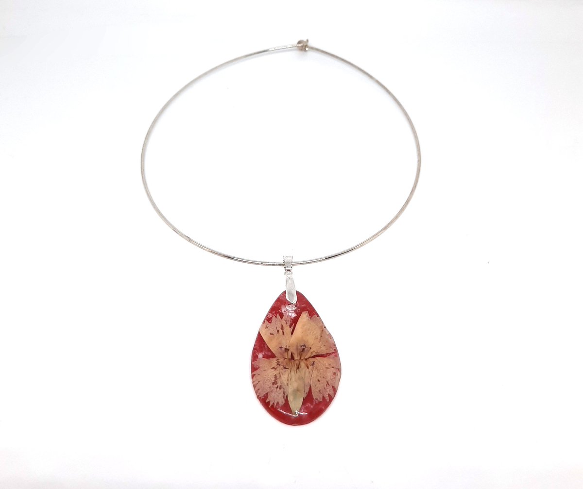 piartesanales's tweet photo. Handmade modern and contemporary design, green pendant with natural elements by PiArte 

https://t.co/RB6nICWa8N 

#handmadejewelry #handmadegifts #Pendant #botanical #natural #resinart 
@EtsySocial https://t.co/etAUn0Z70x